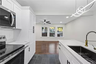 6179 Holiday Blvd, Forest Park, GA 30297 - Photo 11