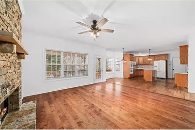 2638 Democracy Drive, Buford, GA 30519 - Photo 19