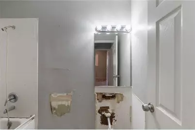 1337 Pineglen Drive, Riverdale, GA 30296 - Photo 9