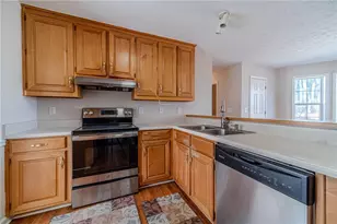 962 Cove Lake Ct, Lawrenceville, GA 30045 - Photo 5