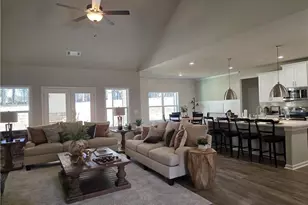 286 Meadows Dr, Bethlehem, GA 30620 - Photo 7