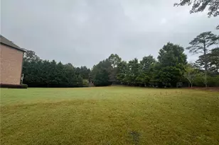 2307 Treehaven Dr, Snellville, GA 30078 - Photo 9