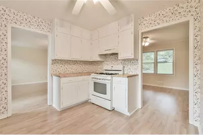 246 Greenwood Drive NW, Lilburn, GA 30047 - Photo 15