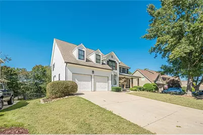 829 Valley Drive, Canton, GA 30114 - Photo 5