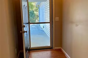 6223 Clearbrook Dr, Flowery Branch, GA 30542 - Photo 5