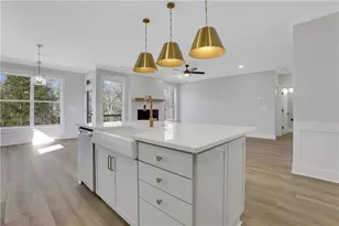 7048 Manchester Dr, Flowery Branch, GA 30542 - Photo 7