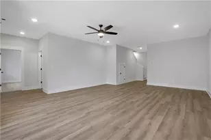 7048 Manchester Dr, Flowery Branch, GA 30542 - Photo 47