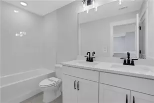 7041 Manchester Dr, Flowery Branch, GA 30542 - Photo 11