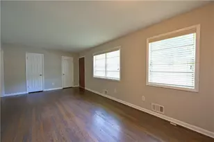 2075 Claude St NW, Atlanta, GA 30318 - Photo 3