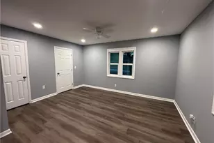 3293 Valleydale Dr SW, Atlanta, GA 30311 - Photo 13