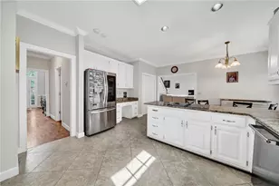 2448 Kings Arms Dr NE, Atlanta, GA 30345 - Photo 37