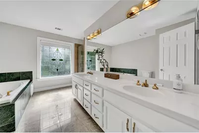 2448 Kings Arms Drive NE, Atlanta, GA 30345 - Photo 17