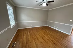 701 Deer Oaks Dr, Lawrenceville, GA 30044 - Photo 7