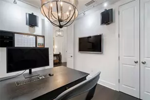 3630 Peachtree Road NE, Atlanta, GA 30326 - Photo 7