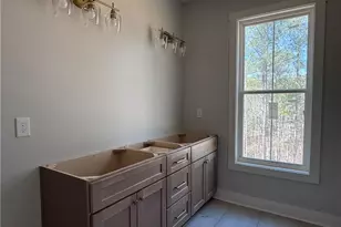 327 Crest Pointe S, Bremen, GA 30110 - Photo 3