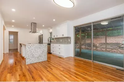 1077 Vistavia Circle, Decatur, GA 30033 - Photo 9