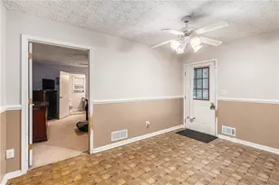 1548 Fleetwood Dr, Griffin, GA 30223 - Photo 9