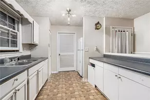 1548 Fleetwood Dr, Griffin, GA 30223 - Photo 11