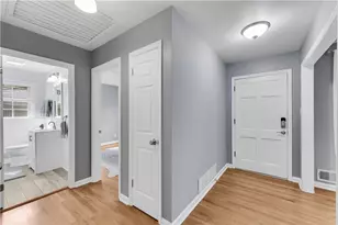 922 Red Apple Dr, Marietta, GA 30066 - Photo 5