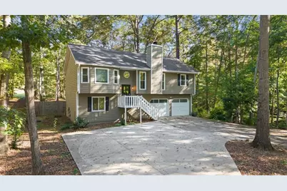 1528 Oakleaf Drive, Auburn, GA 30011 - Photo 1