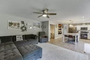 812 Holly Meadow Dr, Buford, GA 30518 - Photo 17