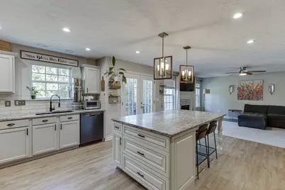812 Holly Meadow Drive, Buford, GA 30518 - Photo 11