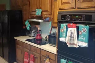 5798 Lost Grove Dr NW, Lilburn, GA 30047 - Photo 9