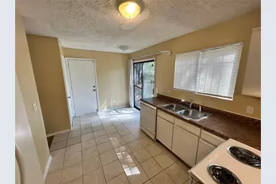 6317 Creekford Lane, Lithonia, GA 30058 - Photo 7