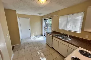 6317 Creekford Ln, Lithonia, GA 30058 - Photo 7