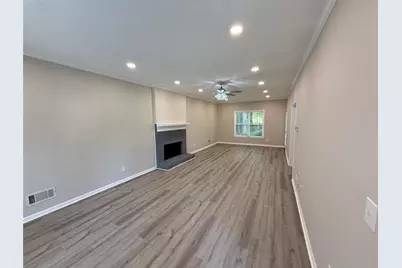 2781 Jen Chris Drive, Snellville, GA 30039 - Photo 9