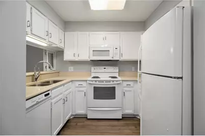 1800 Clairmont Lake #A414, Decatur, GA 30033 - Photo 15