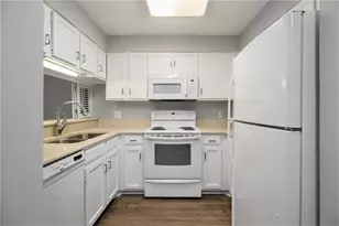 1800 Clairmont Lake, Decatur, GA 30033 - Photo 15