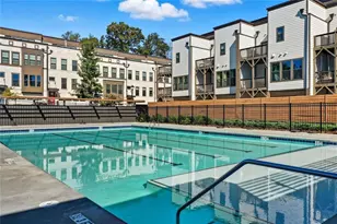 1017 Brandsford St NW, Atlanta, GA 30318 - Photo 9