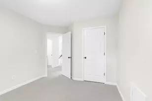 555 S Riversong Ln, Alpharetta, GA 30022 - Photo 37