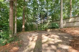 555 S Riversong Ln, Alpharetta, GA 30022 - Photo 43