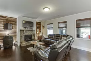 4245 Woodland Bank Blvd, Buford, GA 30518 - Photo 19