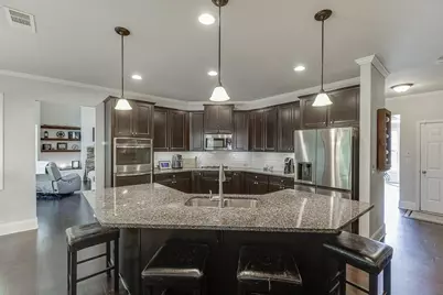 4245 Woodland Bank Boulevard, Buford, GA 30518 - Photo 15