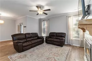5655 Parkview Ln, Flowery Branch, GA 30542 - Photo 9