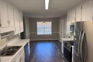 1672 Walters Park Ct, Loganville, GA 30052 - Photo 9