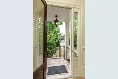 956 Persimmon Point NE, Sandy Springs, GA 30328 - Photo 3