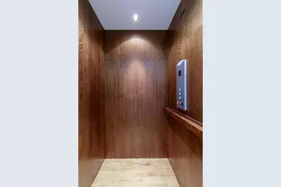 956 Persimmon Point NE, Sandy Springs, GA 30328 - Photo 9