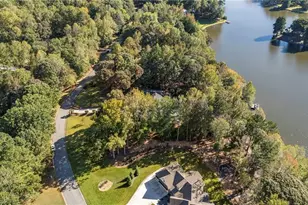 300 Island Cove Dr, Newnan, GA 30263 - Photo 9