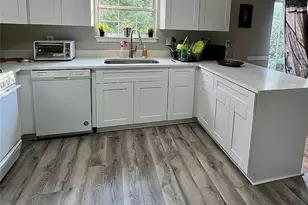 3267 Forrest Bluff Way, Lithonia, GA 30038 - Photo 5