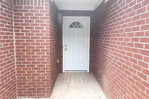 2715 Sterling Creek Pointe, Snellville, GA 30078 - Photo 3