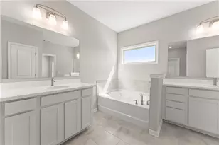 156 Round Pond Dr, Lilburn, GA 30047 - Photo 33