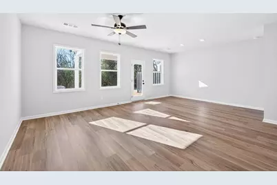 562 Madison Street #100, Commerce, GA 30529 - Photo 9