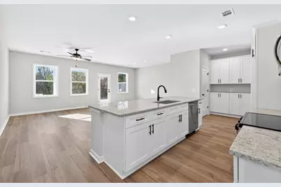 562 Madison Street #100, Commerce, GA 30529 - Photo 5