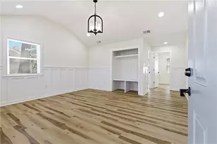 19 Robin Hood Dr, Savannah, GA 31406 - Photo 5