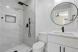 19 Robin Hood Dr, Savannah, GA 31406 - Photo 17