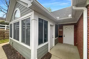 2252 Carefree Cir, Marietta, GA 30062 - Photo 3